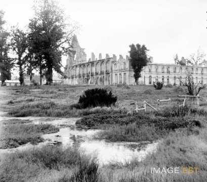 Abbaye en ruines (Longpont)